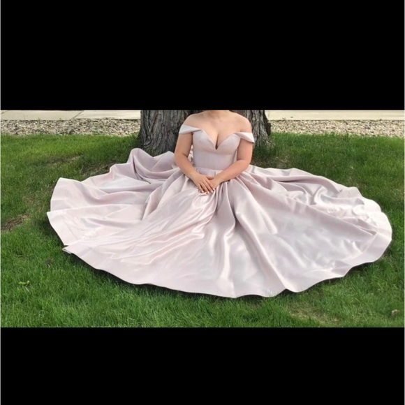 Liastublla Grad/Prom Dress - Picture 2 of 4